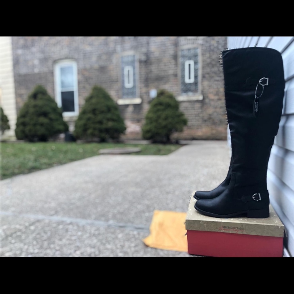 American Rage NEVER WORN knee high boots!